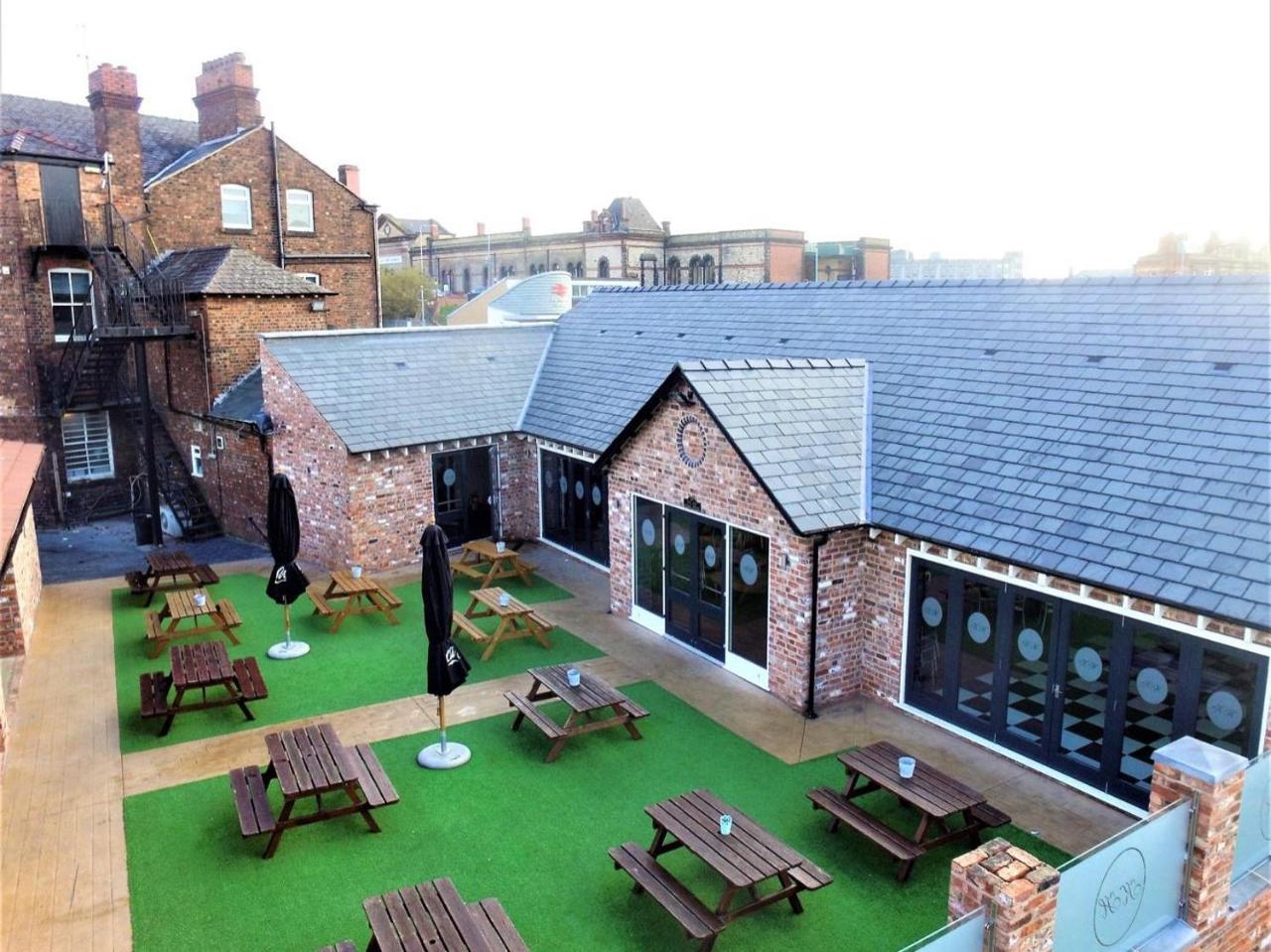 The Kings Head Bed & Breakfast Warrington Exterior photo